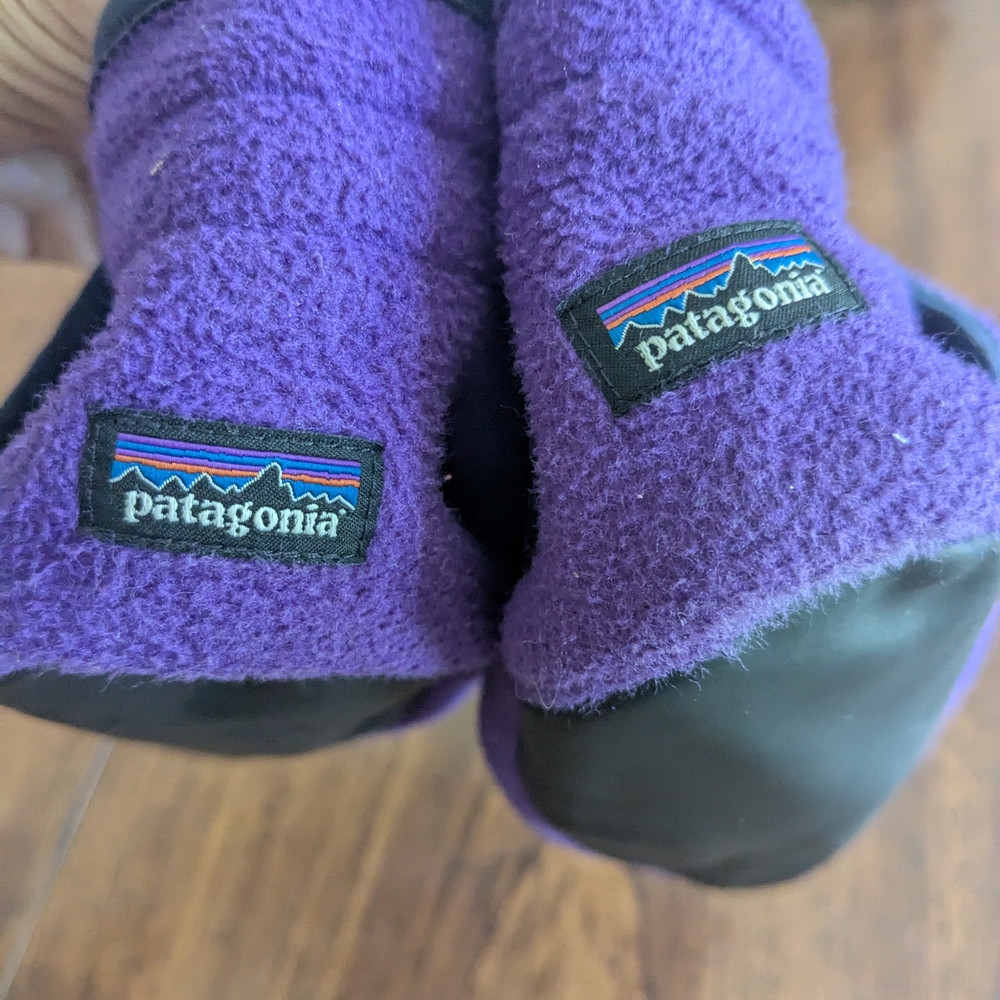 Patagonia Deep Purple Fleece Mittens